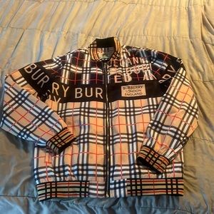 Burberry jacket size XL color beige, black, white